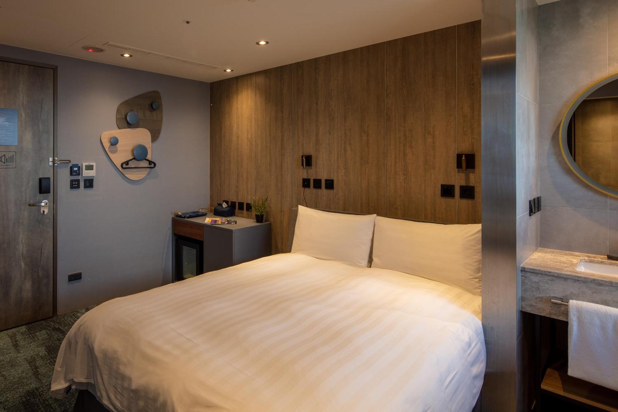 Roaders Plus Hotel - Taipei Station Quarto foto
